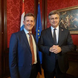 Schopf und Plenkovic bei Meet and Greet in der kroatischen Botschaft in Wien