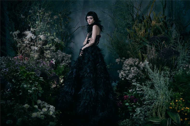 Ekaterina Belinskaya | Russia | black bird Ekaterina Belinskaya | Russia | black bird